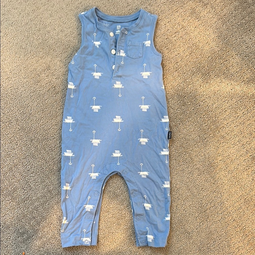 Gap Romper 6-12 months